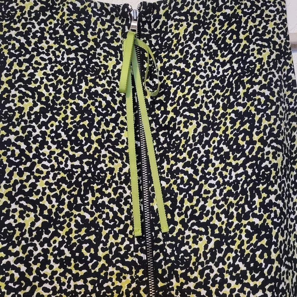 Loft Black and Green Patterned Sleeveless Dress. Size 8 - Picture 6 of 9
